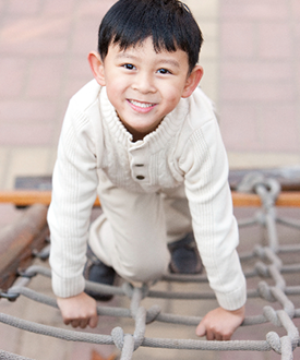 elpa-early-learning-photographers-australia-Boy climbing playground